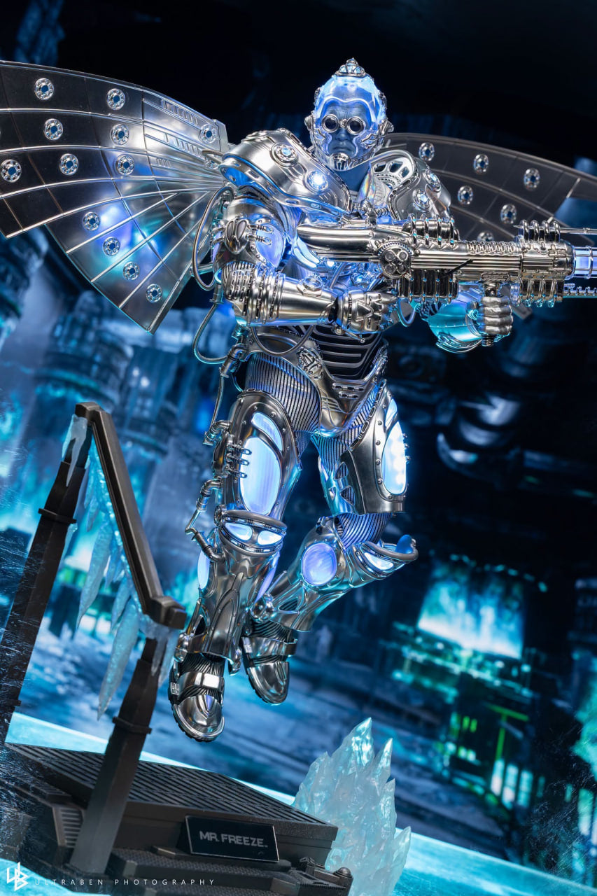 Next Batch🔥Hot Toys MMS800 Batman & Robin 1/6 Mr. Freeze (Deluxe Version)