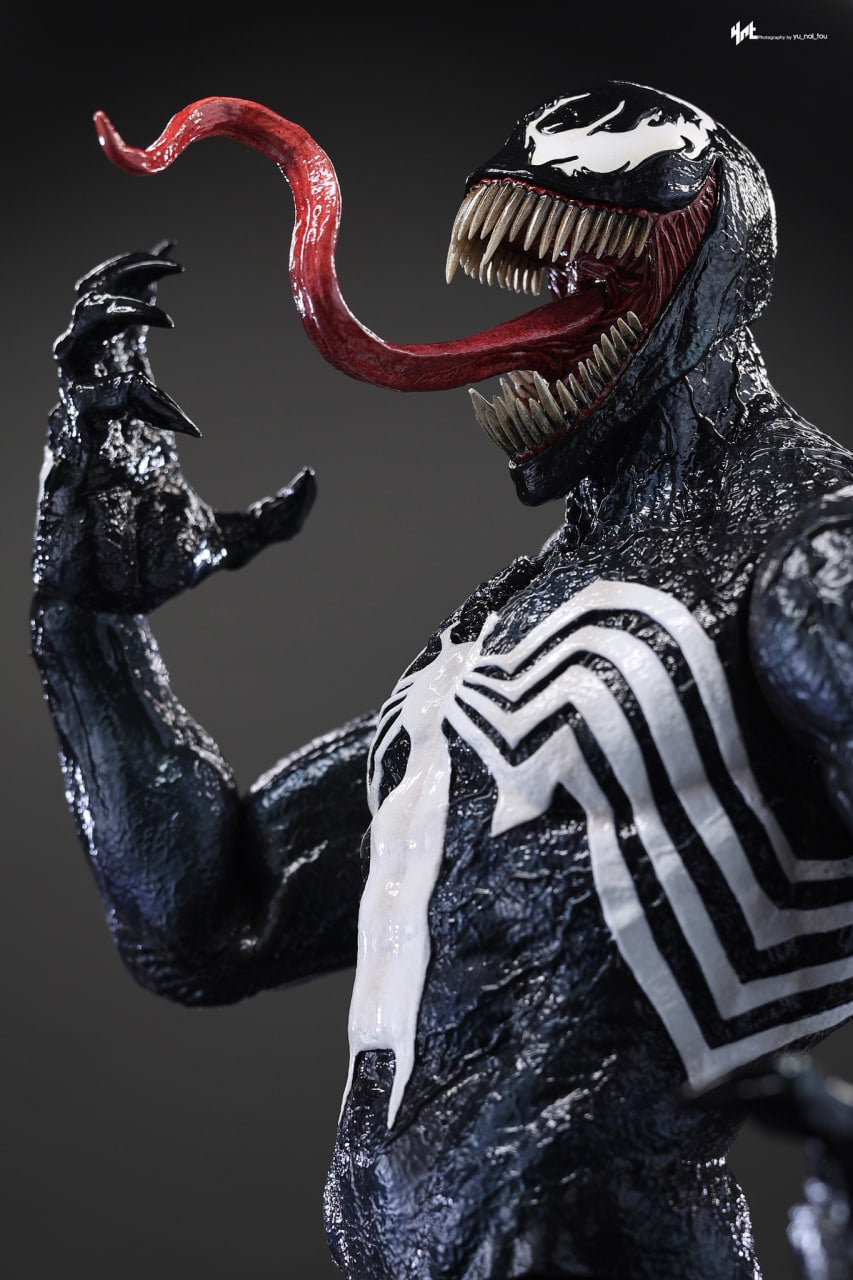 READY🔥Hot Toys CMS023 Marvel Comics Venom 1/6th Scale Collectible Figure