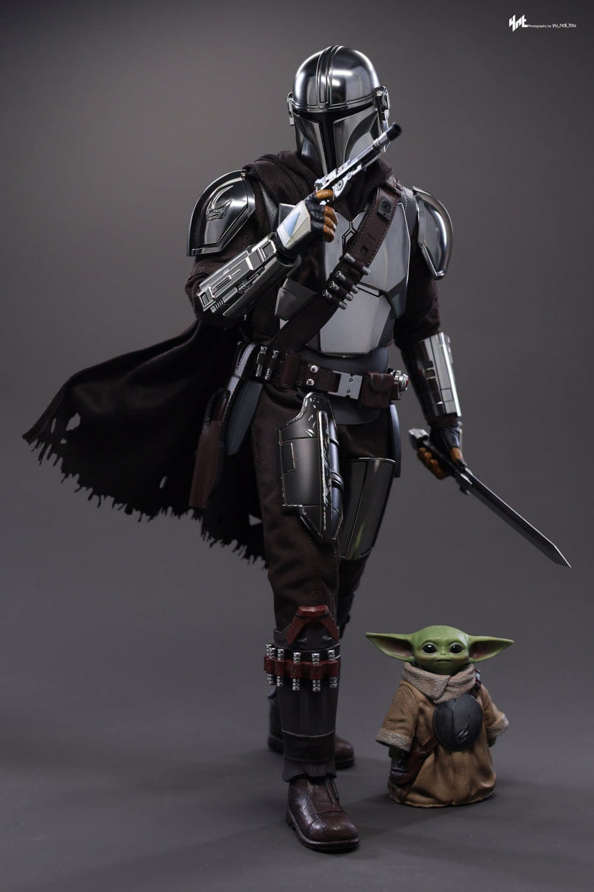 🔥Hot Toys MMS871 Star Wars: The Mandalorian & Grogu - The Mandalorian and Grogu 1/6th scale Collectible Set