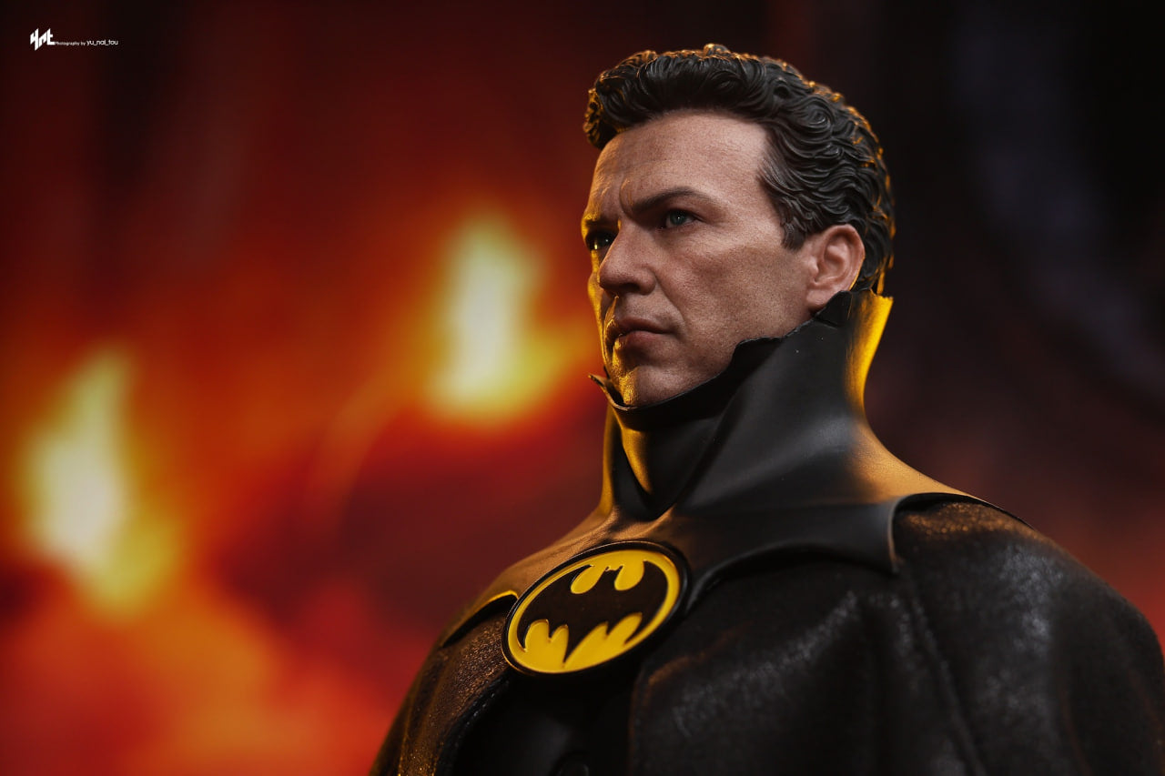 READY🔥Hot Toys MMS770 Batman Returns 1/6th scale Batman Collectible Figure (Deluxe Version)