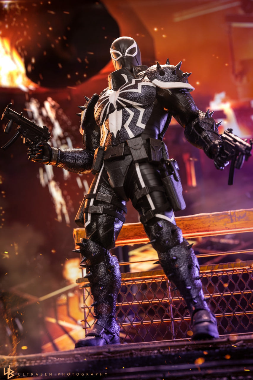 READY🔥Hot Toys CMS025 Marvel Comics 1/6th scale Agent Venom Collectible Figure
