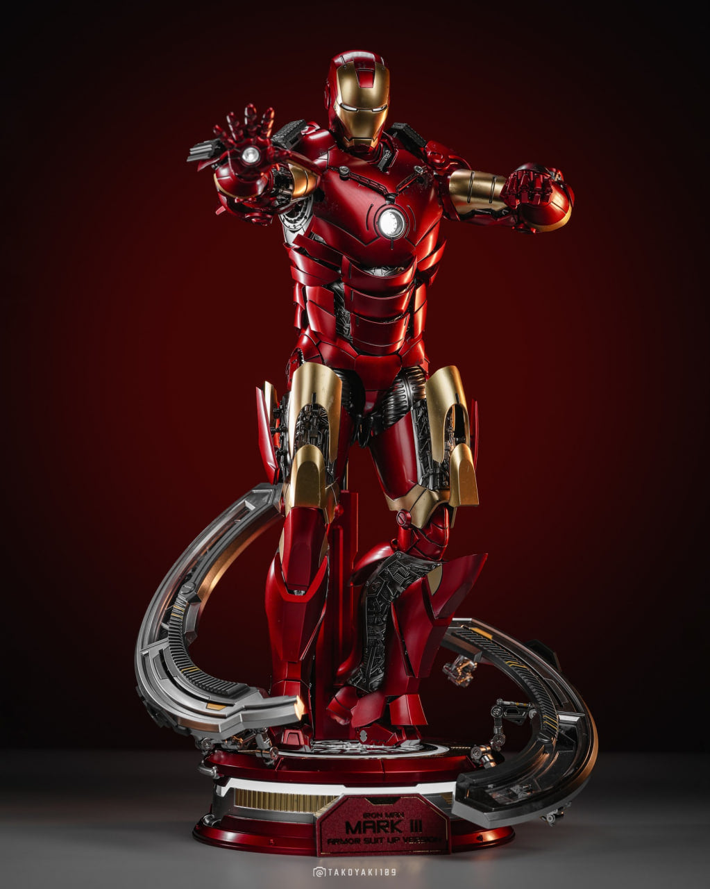 🔥Hot Toys MMS825D72B Iron Man 1/6th scale Iron Man Mark III (Armor Suit Up Version) Collectible Figure Special Edition