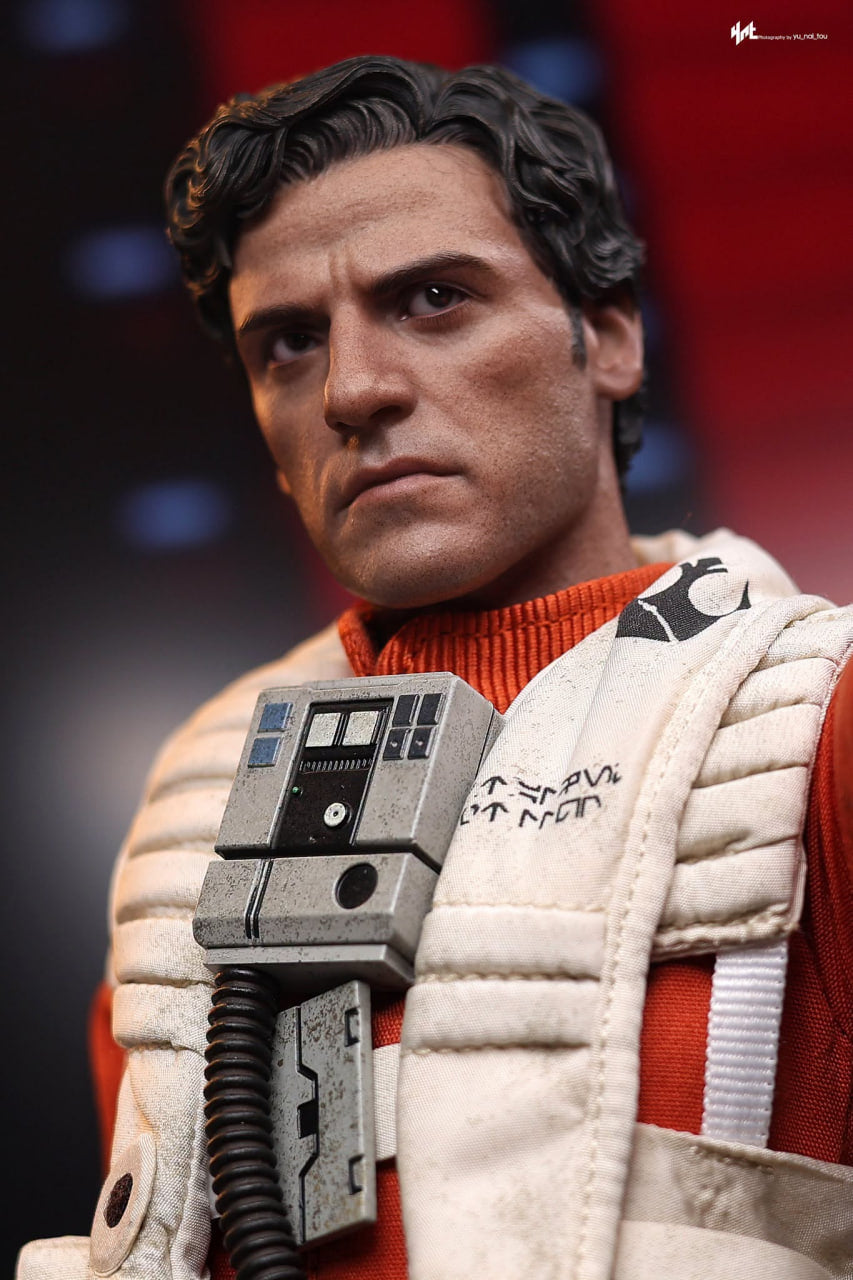 READY🔥Hot Toys MMS806 Star Wars The Force Awakens 1/6th scale Poe Dameron Collectible Figure