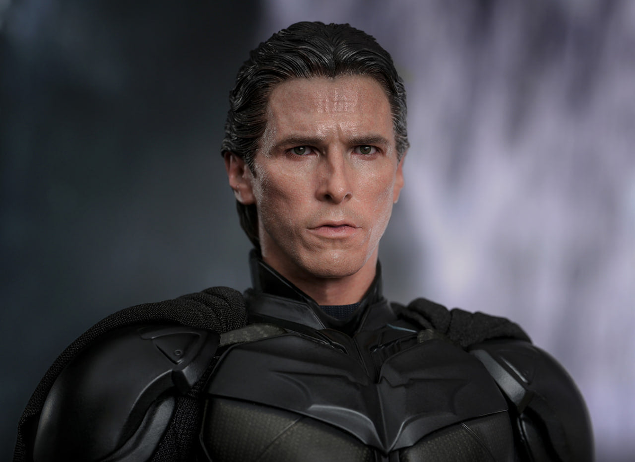 Preorder🔥Hot Toys MMS702 The Dark Knight Rises: Batman Armory with Bruce Wayne 1/6 Scale Collectible Set