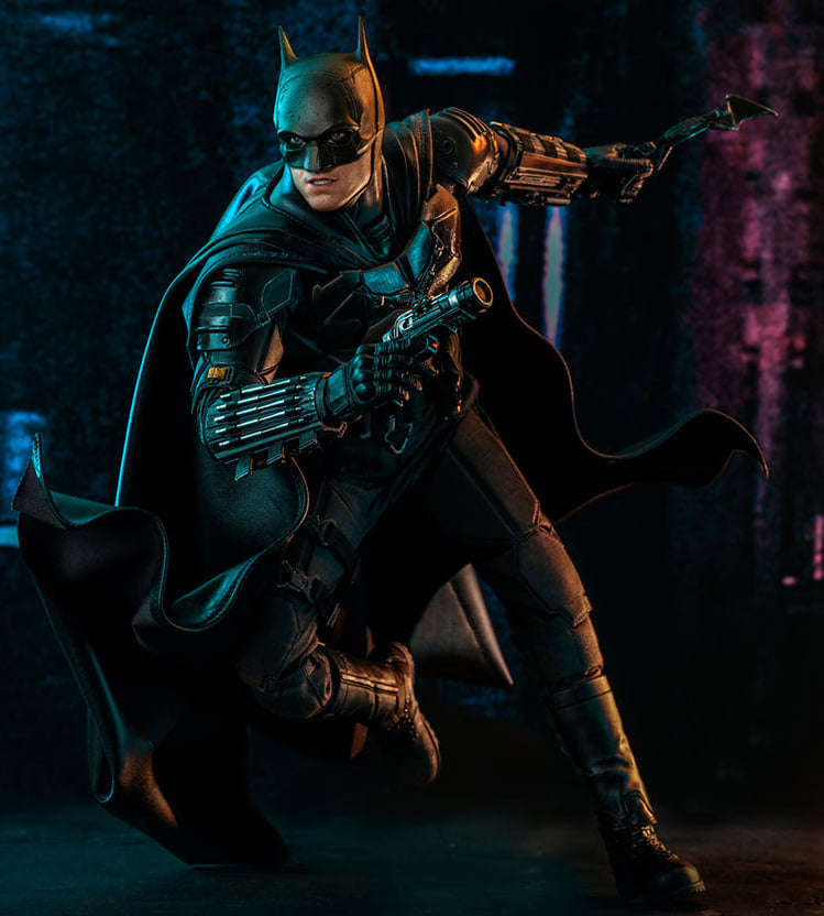 Batfleck is Back as New Batman on Batsignal Statue Hits Iron Studios Batfleck is Back as New Batman on Batsignal Statue Hits Iron Studios