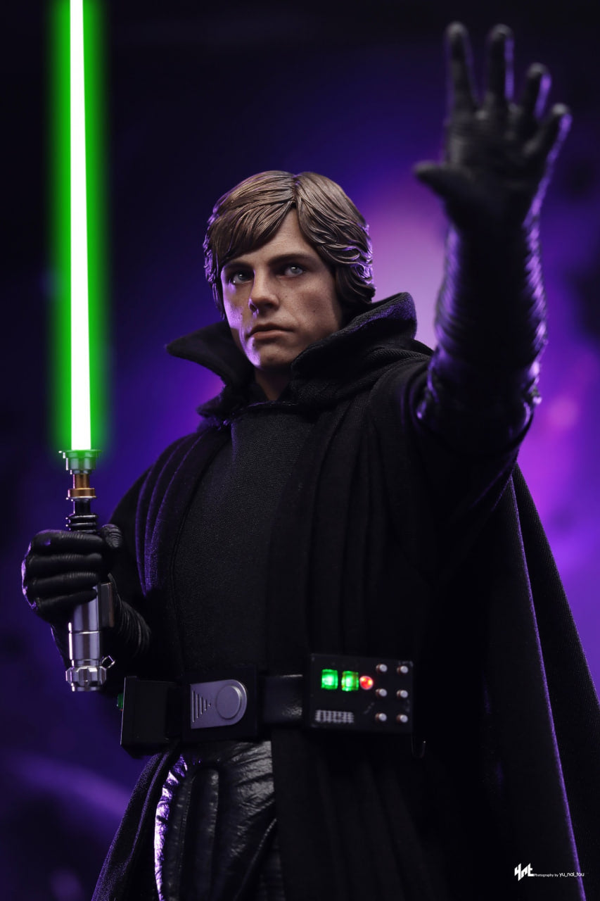 READY🔥Hot Toys CMS019 CMS019b Star Wars: Dark Empire Luke Skywalker (Dark Empire) 1/6th scale Collectible Figure
