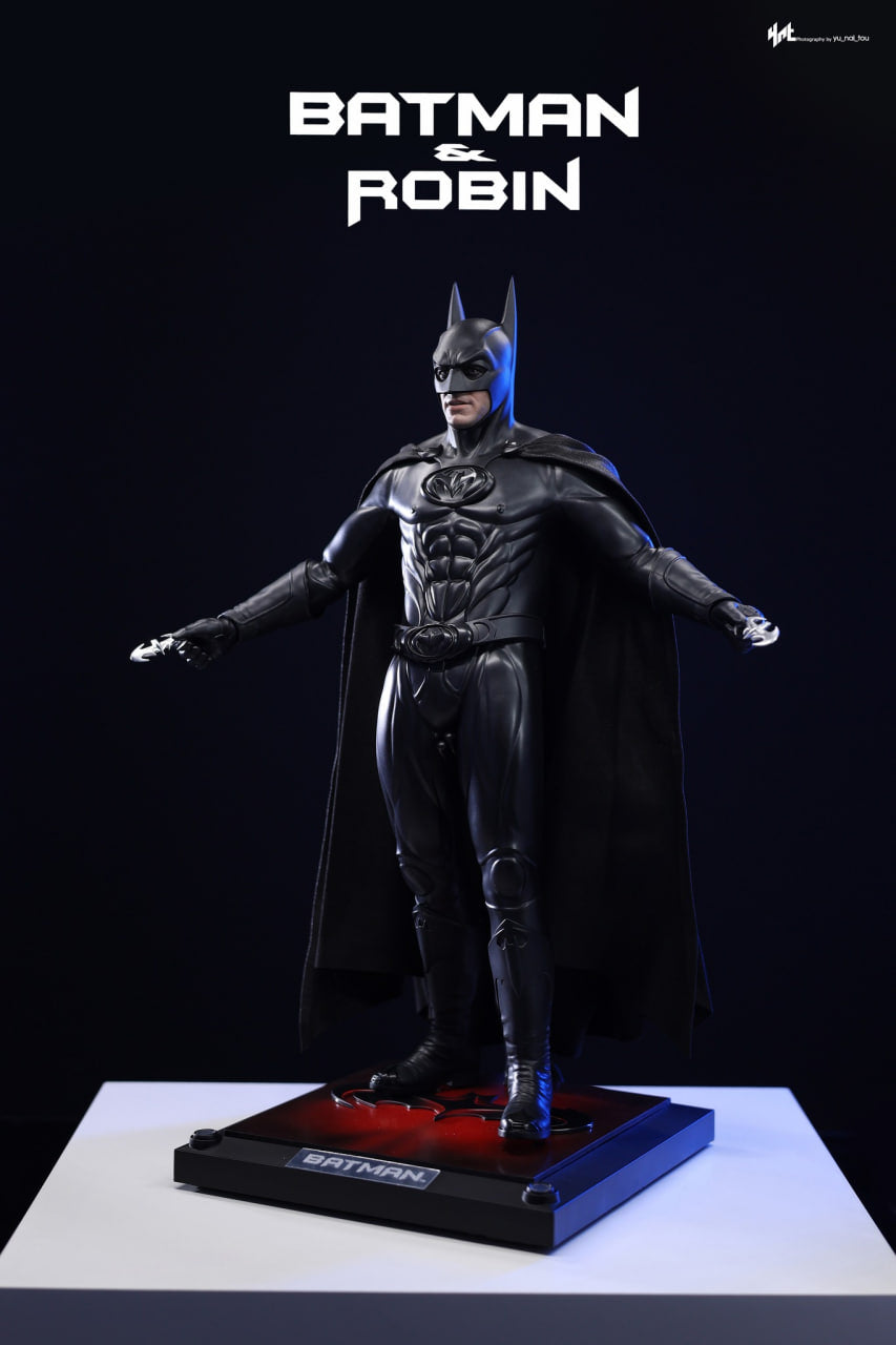 READY🔥Hot Toys MMS786 Batman & Robin 1/6th scale Batman Collectible Figure