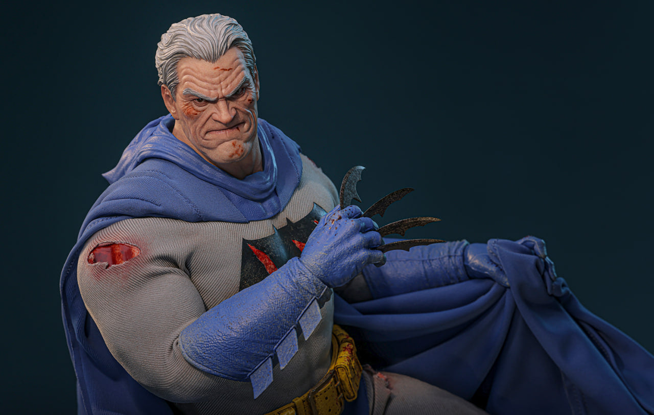 Preorder🔥Hot Toys CMS031 Batman: The Dark Knight Returns Batman (Battle Damaged) 1/6th Scale Collectible Figure