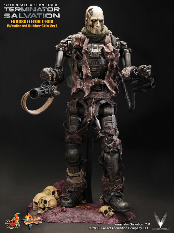 READY🔥Hot Toys MMS104 Terminator : Salvation T-600 Endoskeleton (Weathered Rubber Skin) 1/6th Scale Collectible Figure - Non-refundable