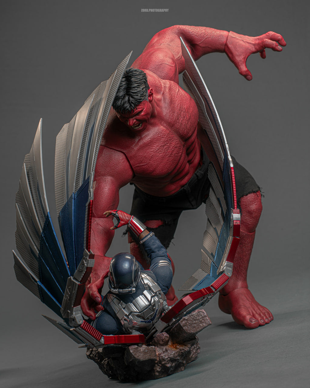 READY🔥Hot Toys MMS797 Captain America: Brave New World 1/6th scale Red Hulk Collectible Figure