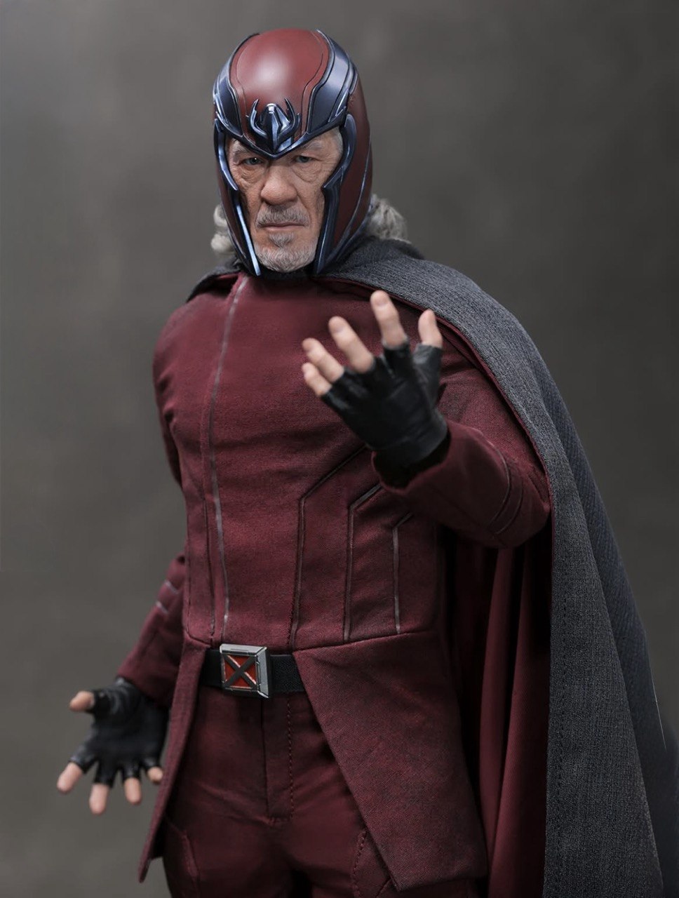 Preorder🔥Hot Toys Avengers: Doomsday - 1/6th scale Magneto Collectible Figure