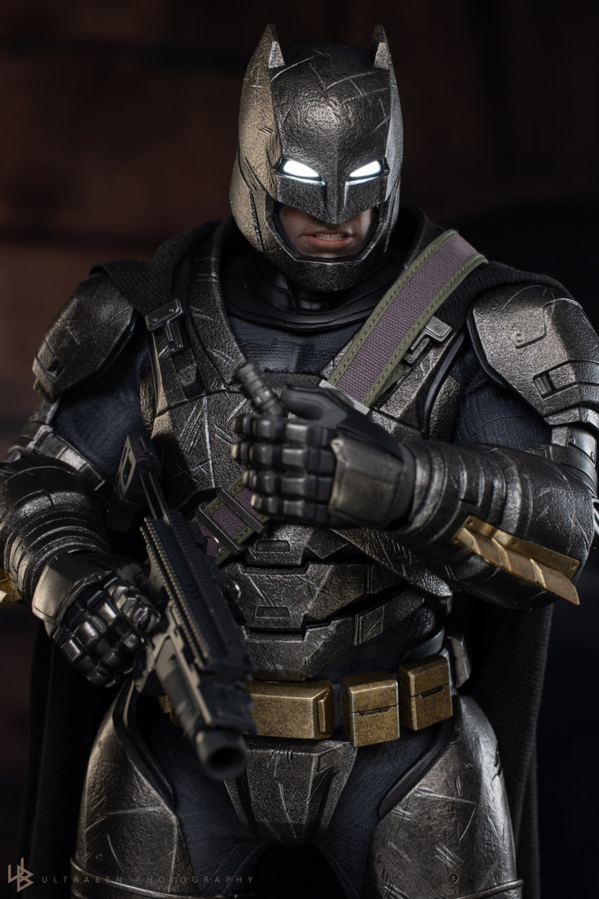 READY🔥Hot Toys MMS742D62 Batman v Superman: Dawn of Justice 1/6 Armored Batman 2.0