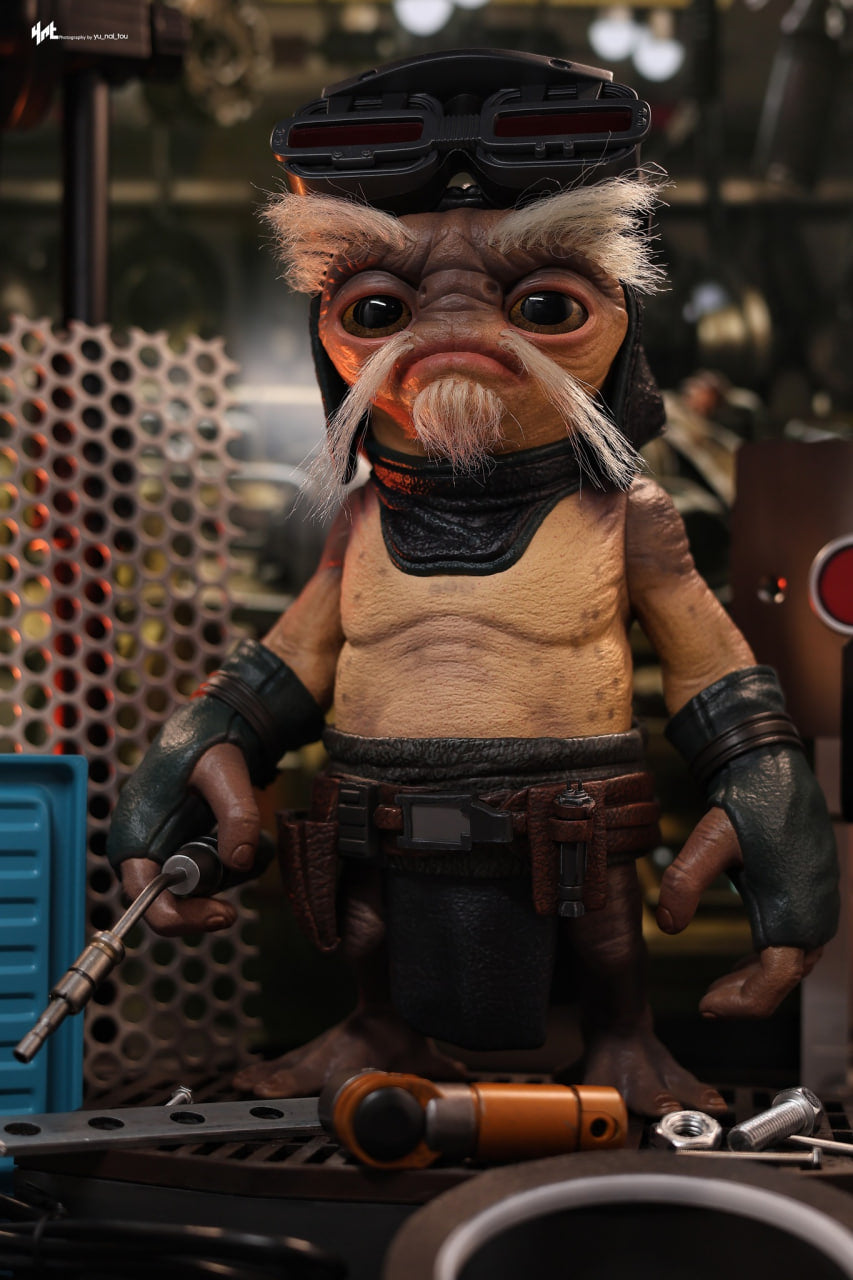 🔥Hot Toys LMS017 Star Wars: The Mandalorian & Grogu - Anzellan Droidsmith Life-Size Collectible Figure