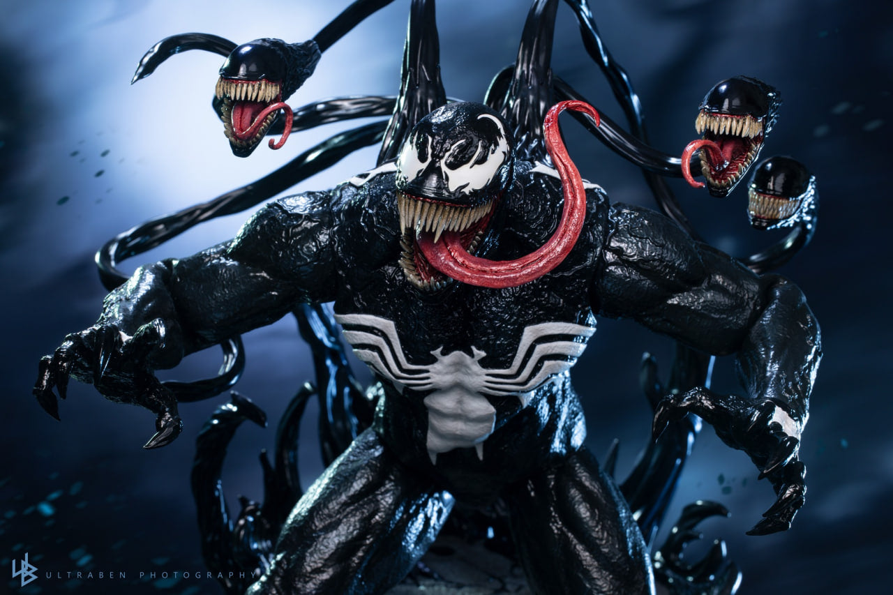 READY🔥Hot Toys CMS023 Marvel Comics Venom 1/6th Scale Collectible Figure