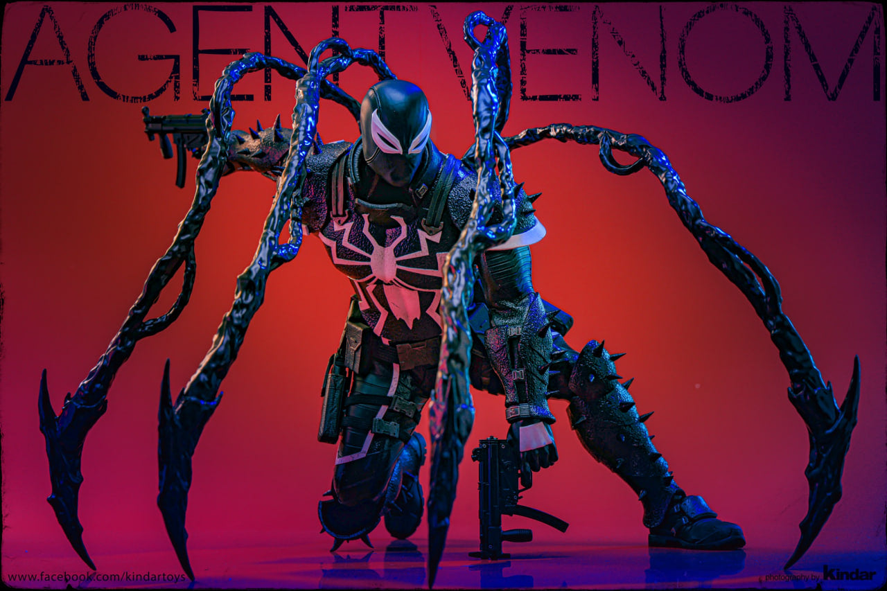 READY🔥Hot Toys CMS025 Marvel Comics 1/6th scale Agent Venom Collectible Figure