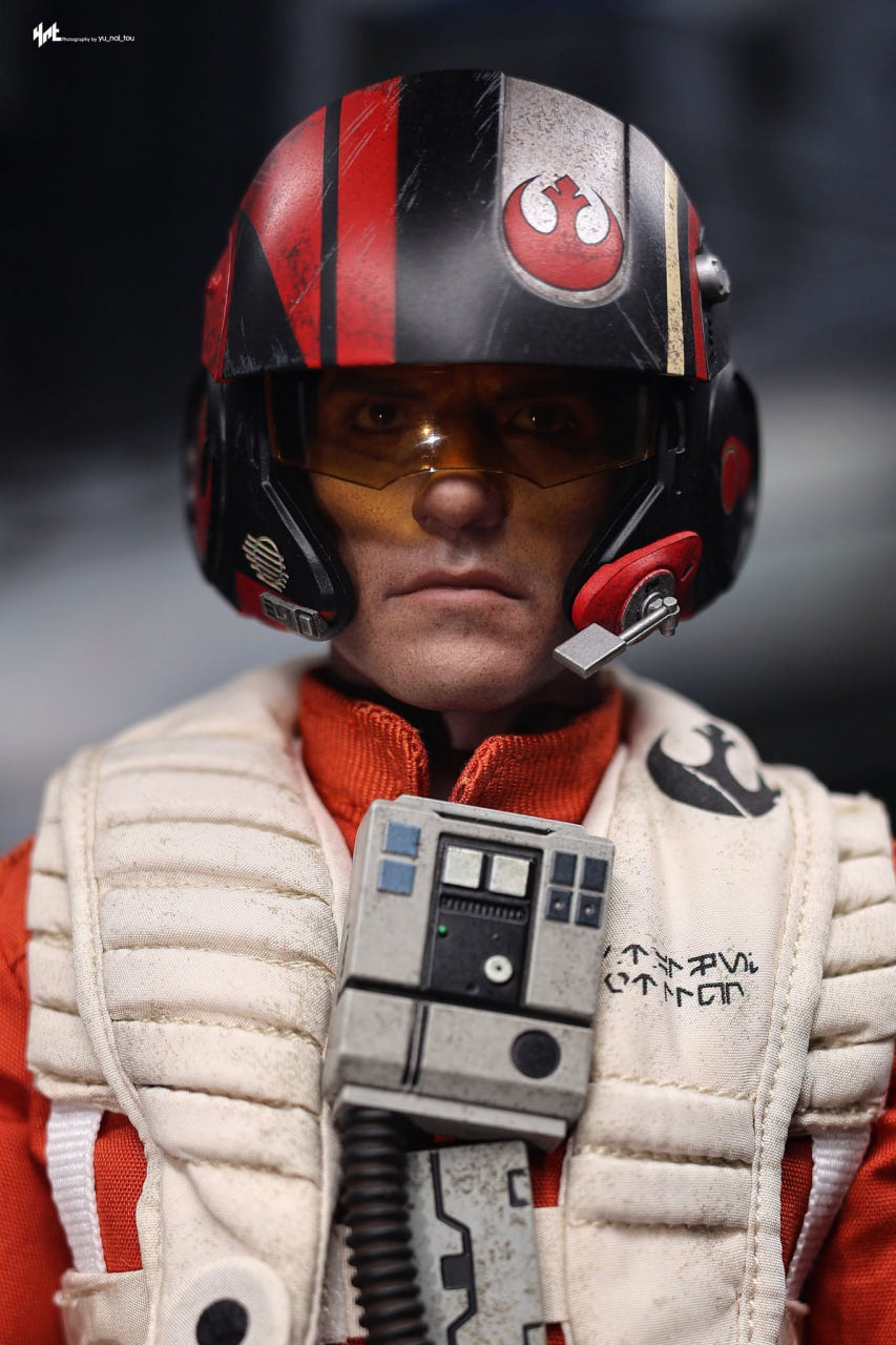 READY🔥Hot Toys MMS806 Star Wars The Force Awakens 1/6th scale Poe Dameron Collectible Figure