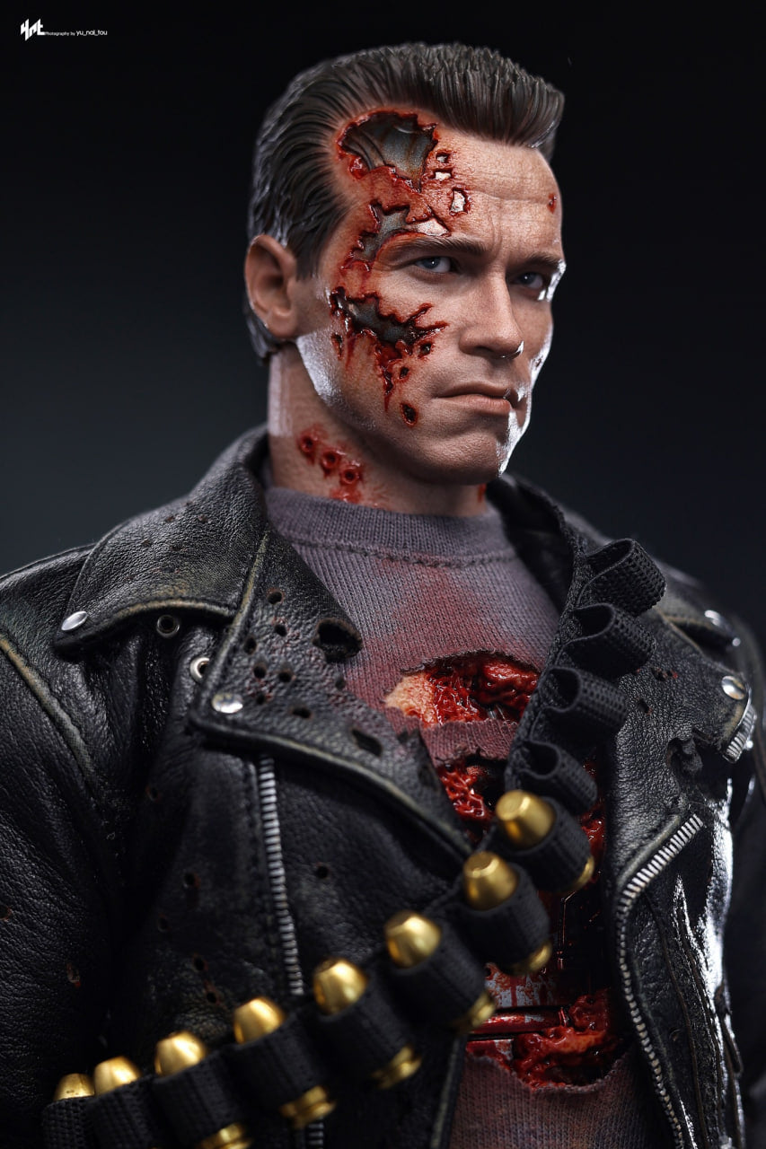 🔥Hot Toys DX46 Terminator 2: Judgment Day T-800 (Battle Damaged Version 2.0) 1/6th scale Collectible Figure