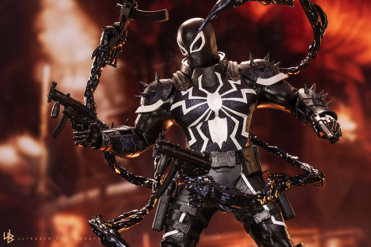 READY🔥Hot Toys CMS025 Marvel Comics 1/6th scale Agent Venom Collectible Figure