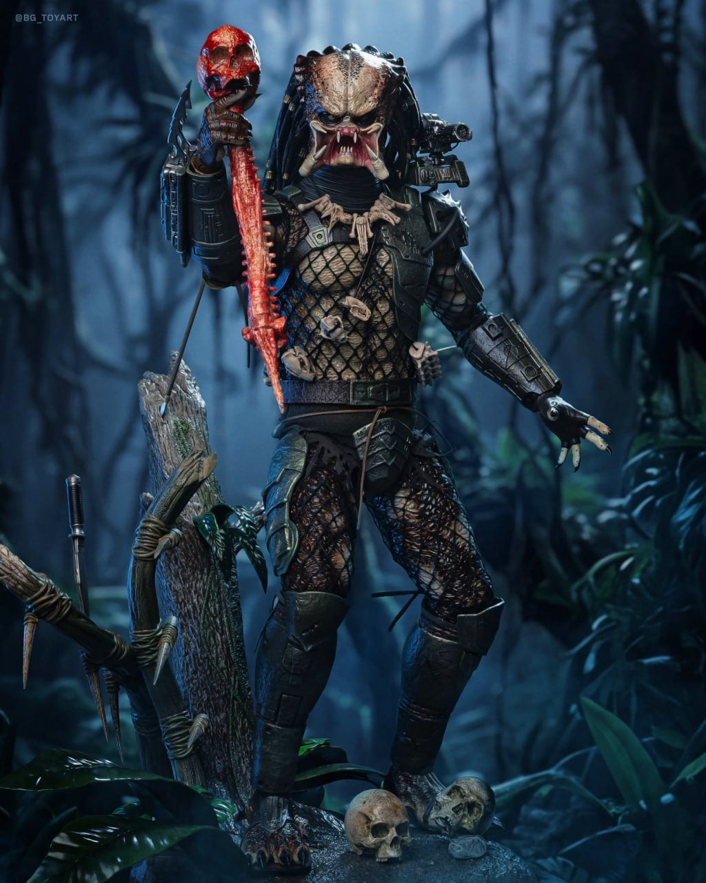 🔥Hot Toys MMS817 Predator Predator (2.0) 1/6th scale Collectible Figure (Deluxe Version)