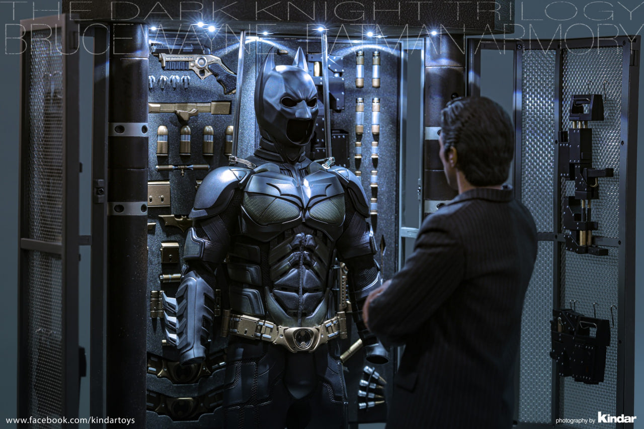 🔥Hot Toys MMS750 Batman The Dark Knight - 1/6th scale Batman Armory with Bruce Wayne (2.0) Collectible Set