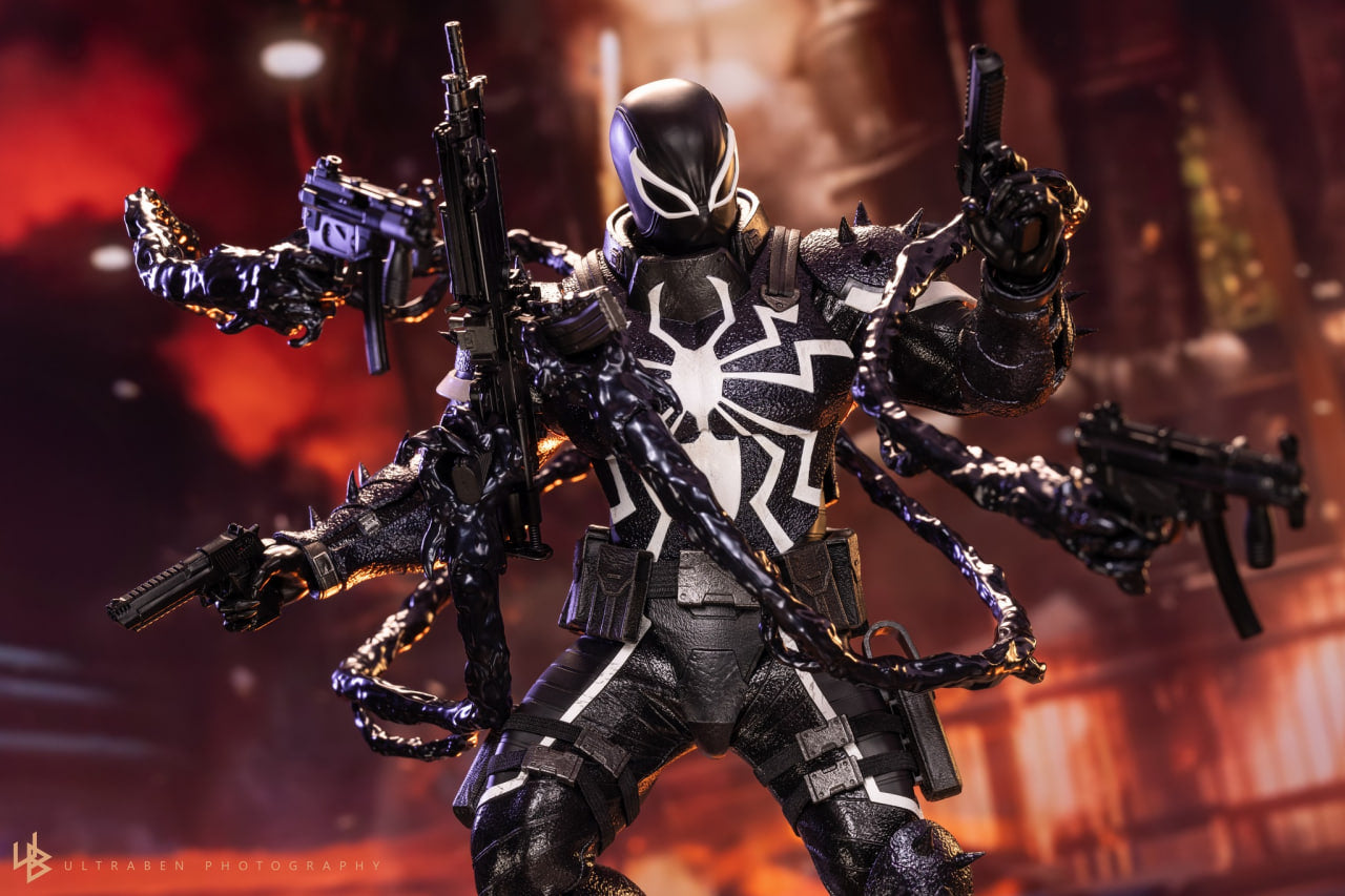 READY🔥Hot Toys CMS025 Marvel Comics 1/6th scale Agent Venom Collectible Figure