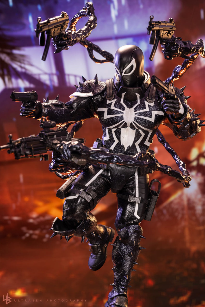 READY🔥Hot Toys CMS025 Marvel Comics 1/6th scale Agent Venom Collectible Figure