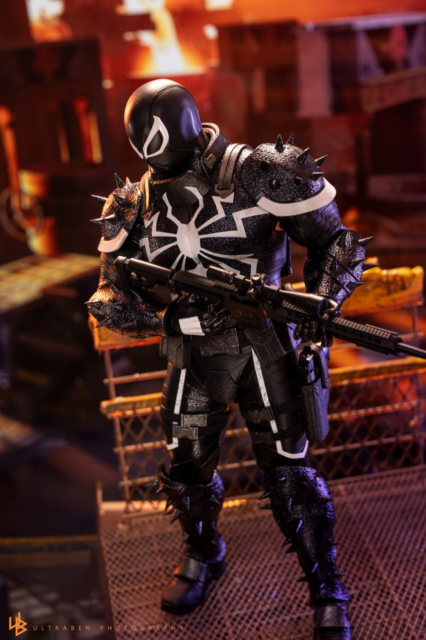 READY🔥Hot Toys CMS025 Marvel Comics 1/6th scale Agent Venom Collectible Figure