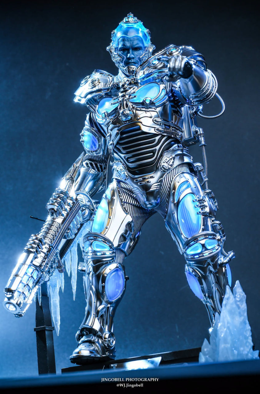 Next Batch🔥Hot Toys MMS800 Batman & Robin 1/6 Mr. Freeze (Deluxe Version)