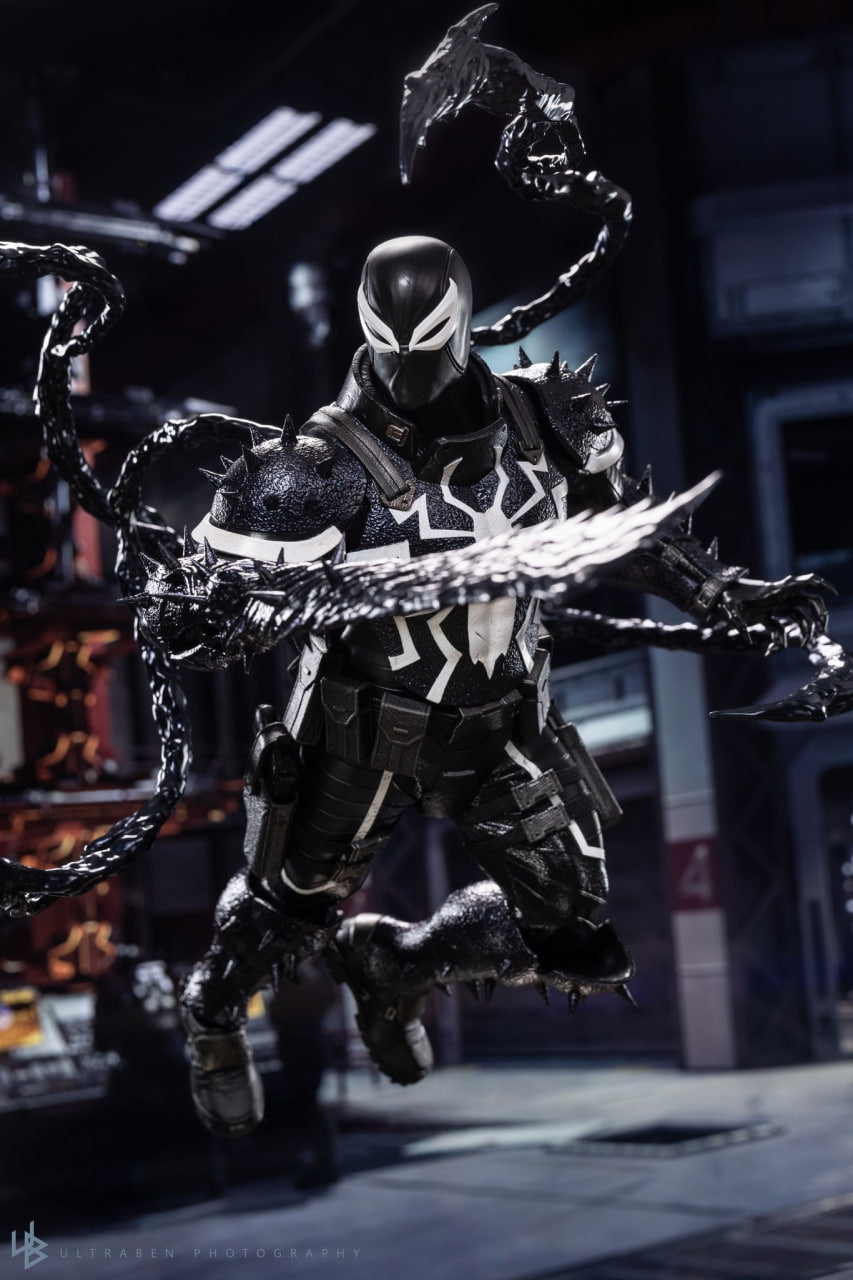 READY🔥Hot Toys CMS025 Marvel Comics 1/6th scale Agent Venom Collectible Figure