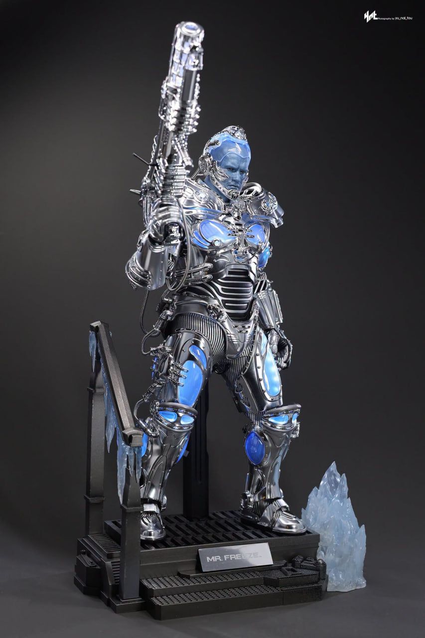 READY🔥Hot Toys MMS800 Batman & Robin 1/6th scale Mr. Freeze (Deluxe Version)