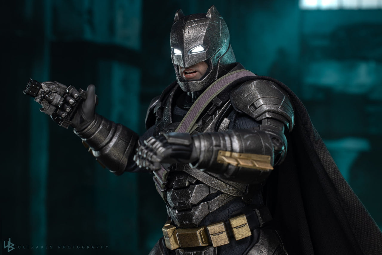 READY🔥Hot Toys MMS742D62 Batman v Superman: Dawn of Justice 1/6 Armored Batman 2.0