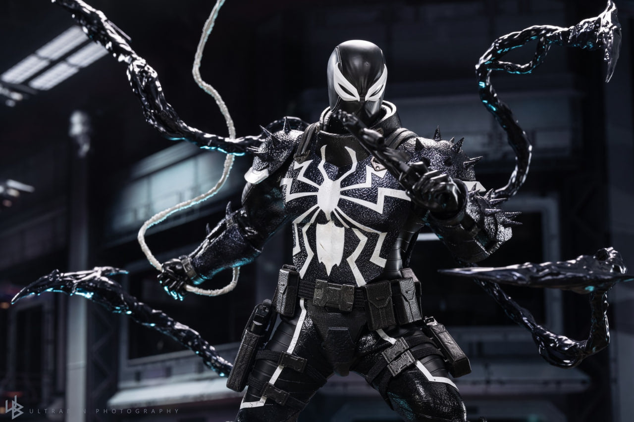 READY🔥Hot Toys CMS025 Marvel Comics 1/6th scale Agent Venom Collectible Figure