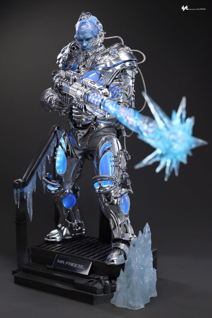 READY🔥Hot Toys MMS800 Batman & Robin 1/6th scale Mr. Freeze (Deluxe Version)