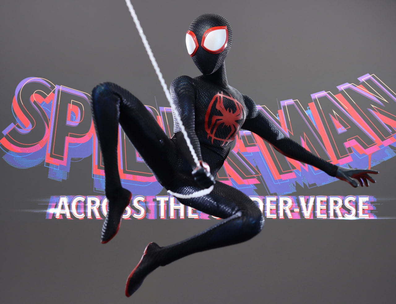 READY🔥Hot Toys MMS710B Spider-man: Across The Spiderverse – Miles Morales 1/6 Scale Collectible Figure (Rebel Base Exclusive)