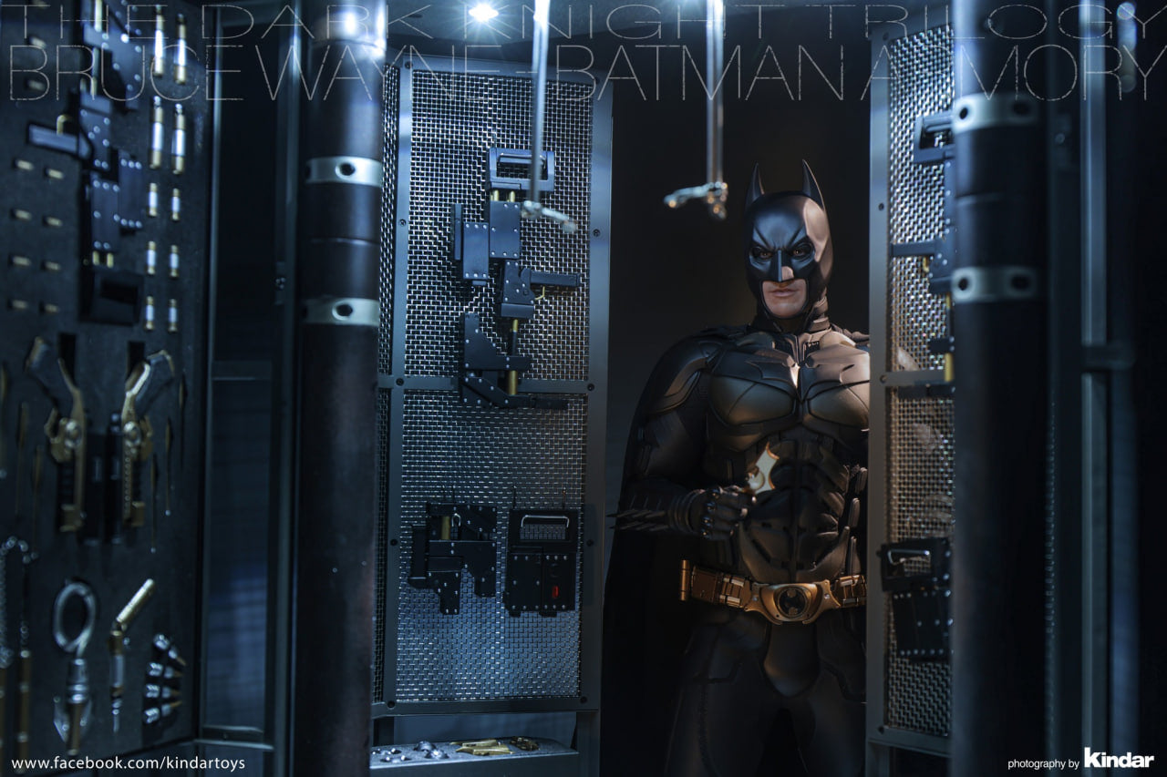 🔥Hot Toys MMS750 Batman The Dark Knight - 1/6th scale Batman Armory with Bruce Wayne (2.0) Collectible Set