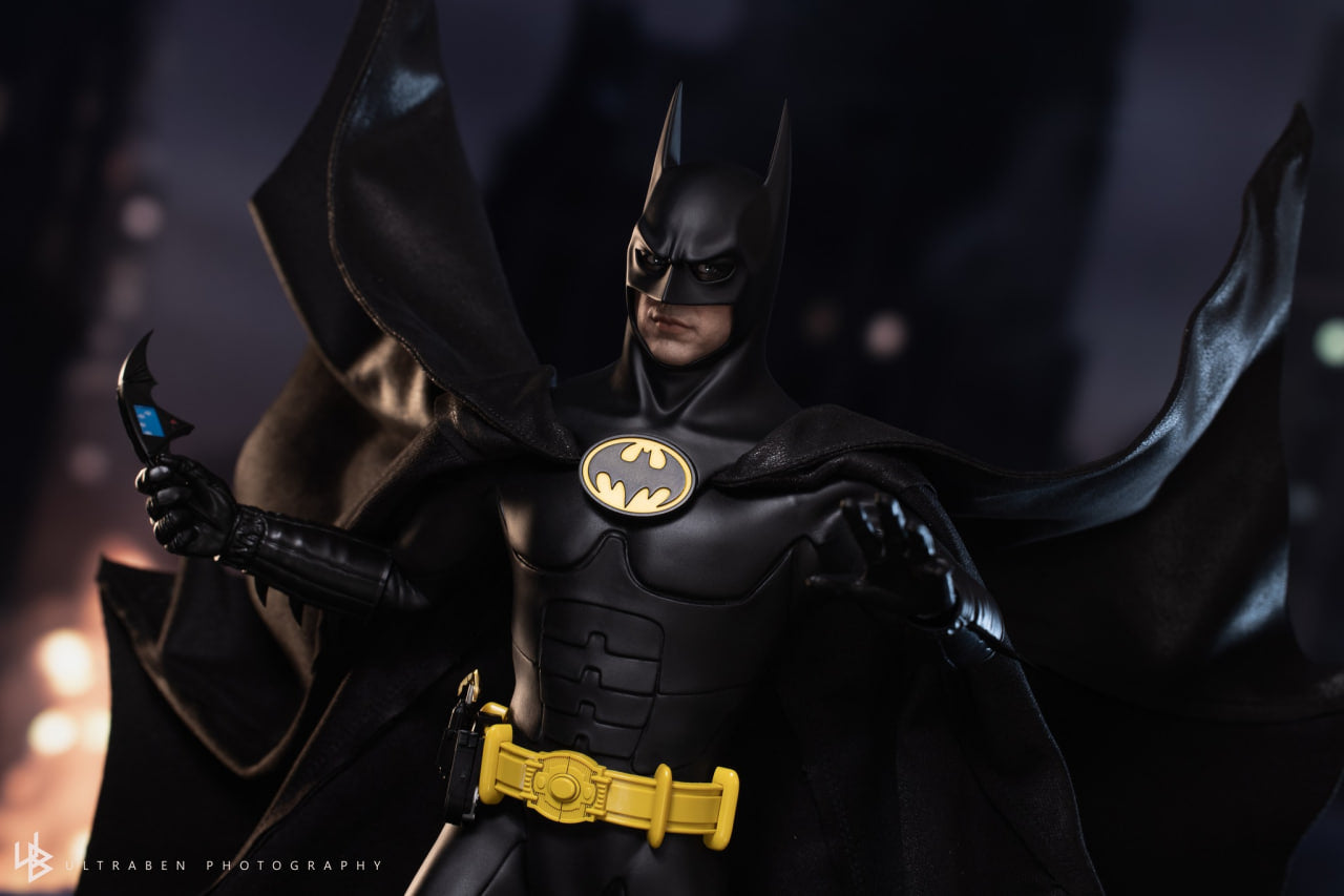 READY🔥Hot Toys MMS770 Batman Returns 1/6th scale Batman Collectible Figure (Deluxe Version)
