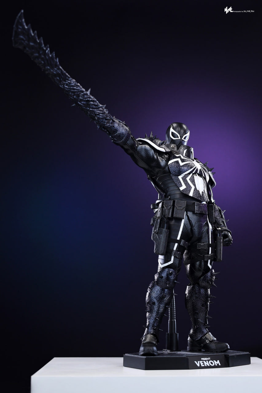 READY🔥Hot Toys CMS025 Marvel Comics 1/6th scale Agent Venom Collectible Figure
