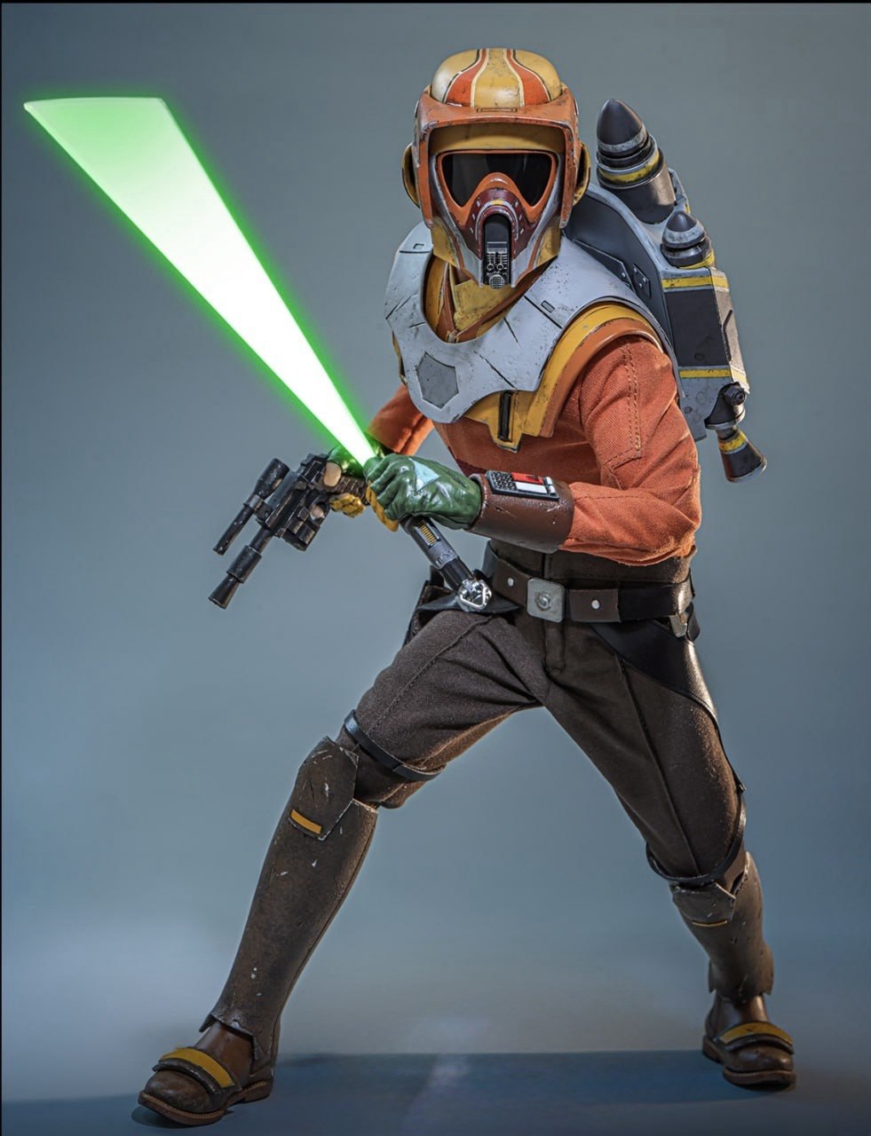Preorder🔥Hot Toys TMS172 Star Wars: Rebels - Ezra Bridger 1/6th scale Collectible Figure