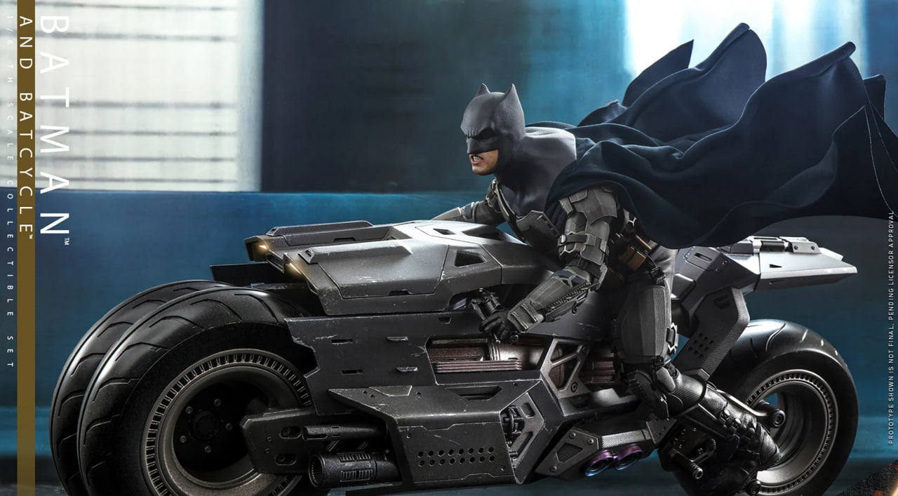 READY🔥Hot Toys MMS705 The Flash – Batman and Batcycle 1/6 Scale Collectible Set