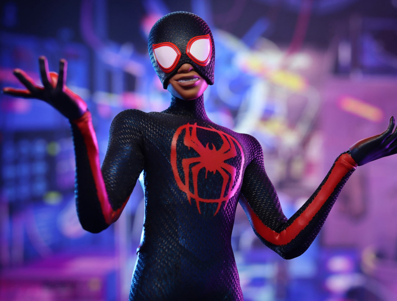 READY🔥Hot Toys MMS710B Spider-man: Across The Spiderverse – Miles Morales 1/6 Scale Collectible Figure (Rebel Base Exclusive)