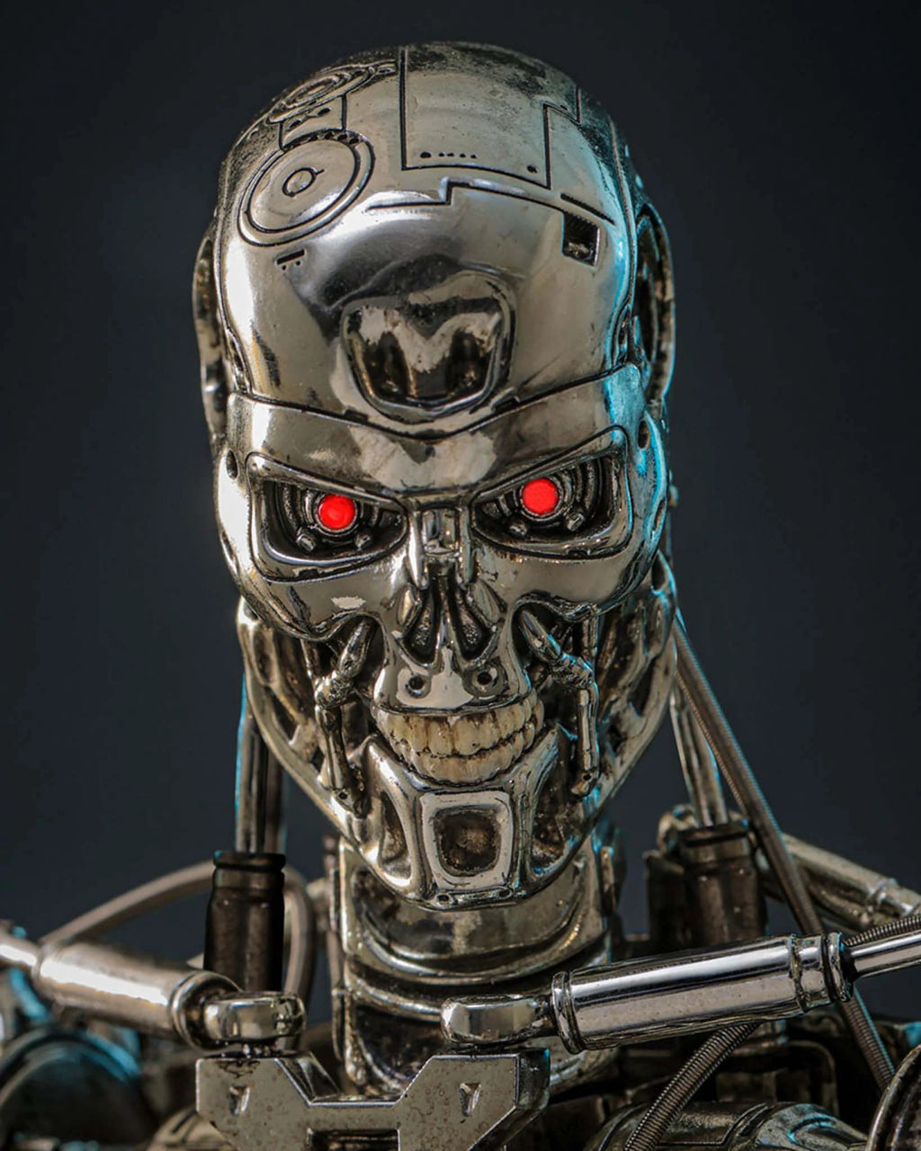 Preorder🔥Hot Toys MMS840D77 Terminator 2: Judgement Day Diecast Endoskeleton (Battle Damaged) 1/6 scale Collectible Figure