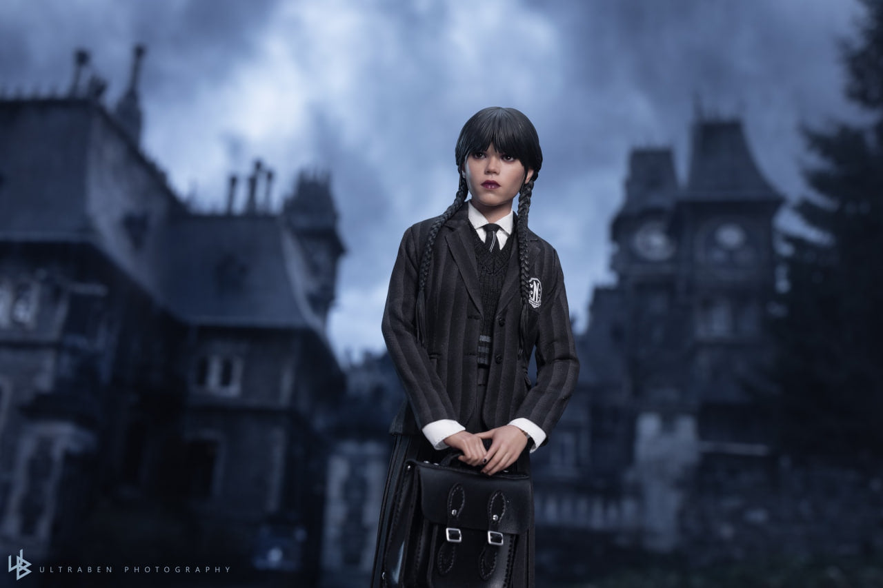 READY🔥Hot Toys TMS135 Wednesday - 1/6th scale Wednesday Collectible Figure