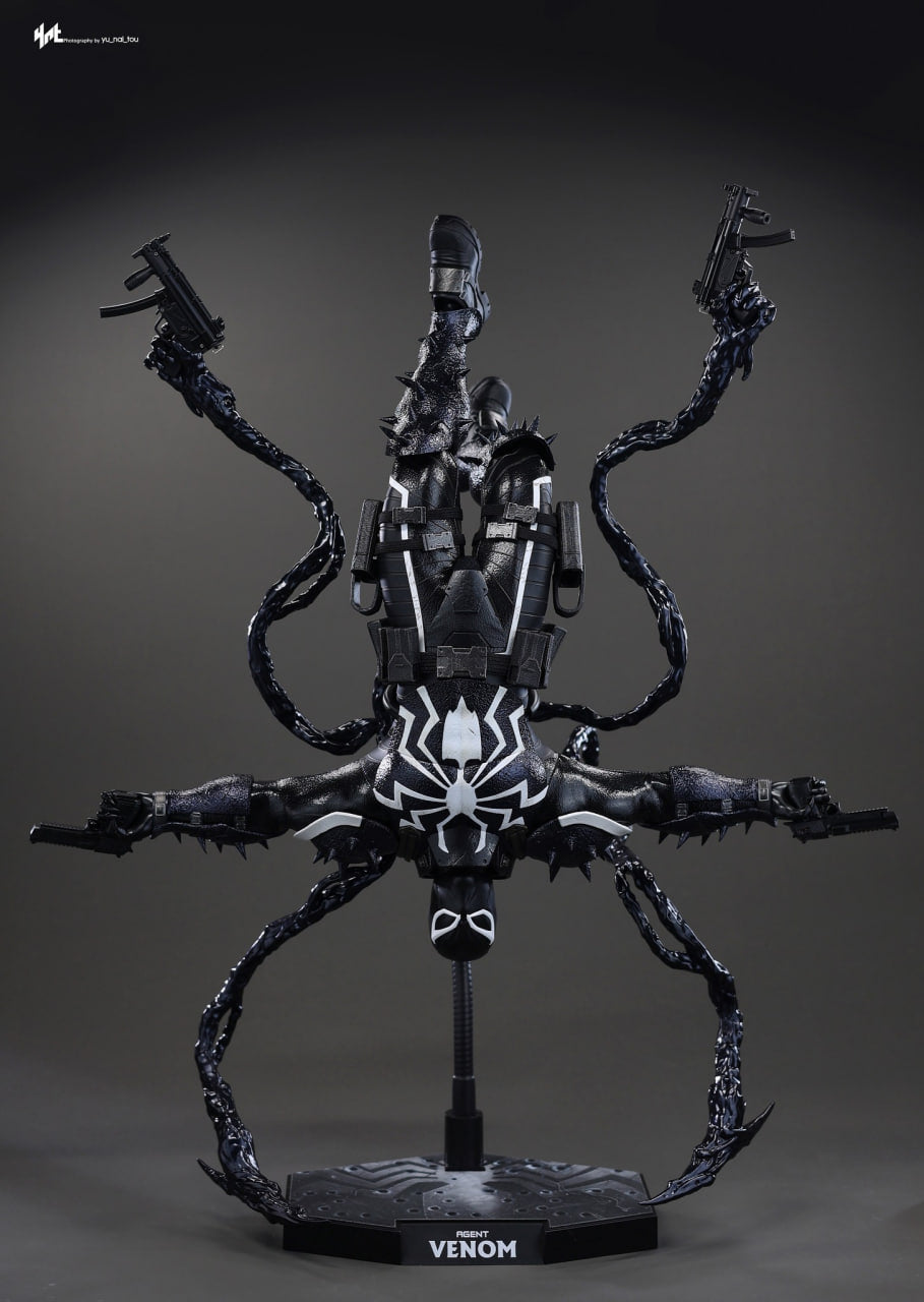 READY🔥Hot Toys CMS025 Marvel Comics 1/6th scale Agent Venom Collectible Figure