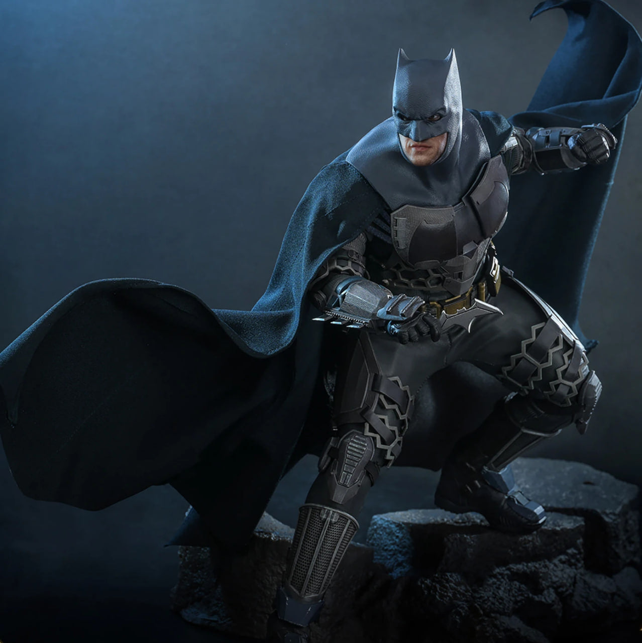 READY🔥Hot Toys MMS705 The Flash – Batman and Batcycle 1/6 Scale Collectible Set