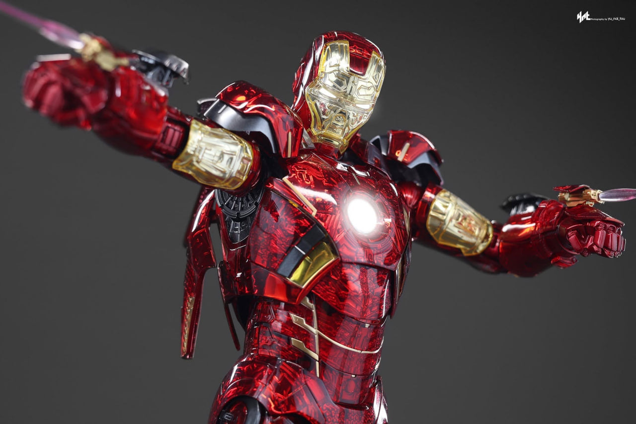 READY🔥 Hot Toys MMS870D82 The Avengers Iron Man Mark VII (Exo-Chrome Clear Version) 1/6th scale Collectible Figure