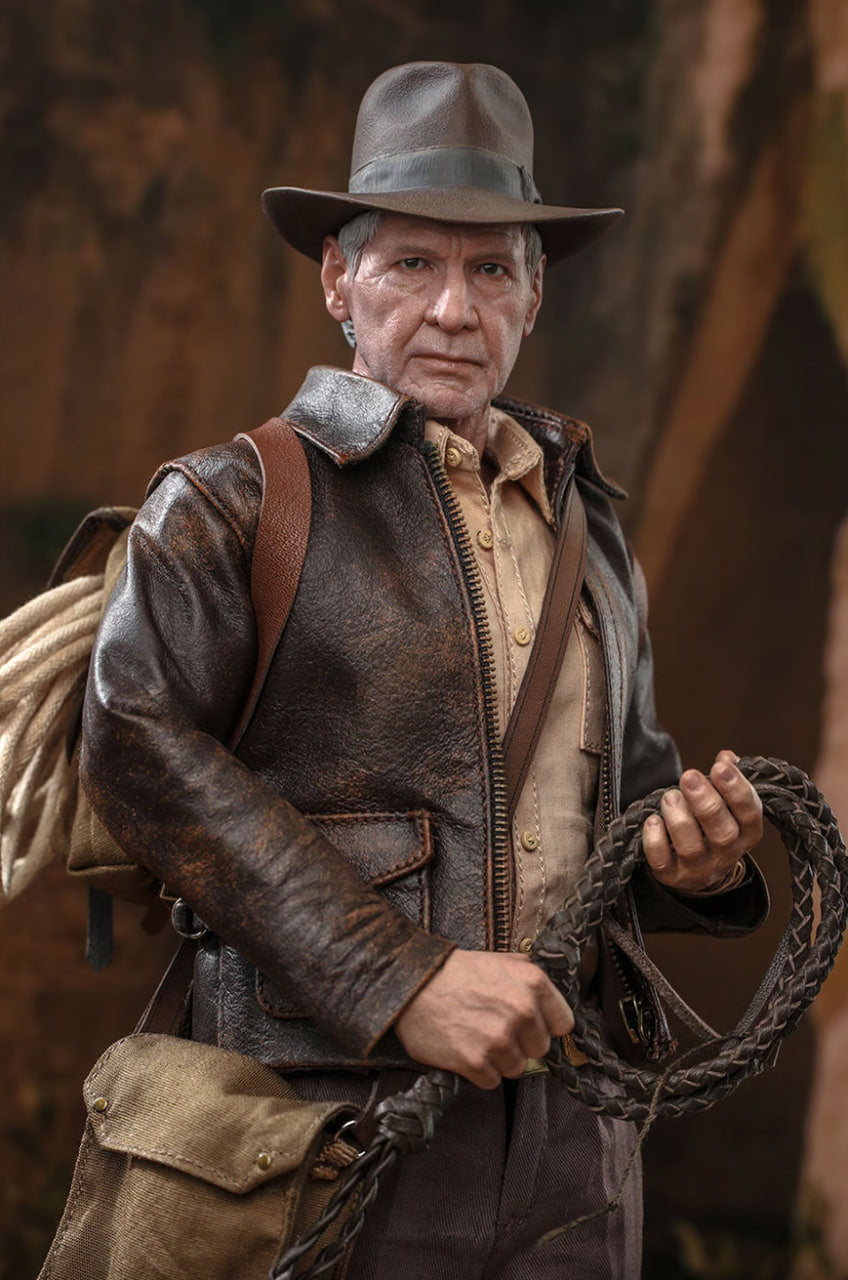 Preorder🔥Hot Toys MMS717 Indiana Jones and the Dial of Destiny – Indiana Jones 1/6 Scale Collectible Figure (Deluxe Version)