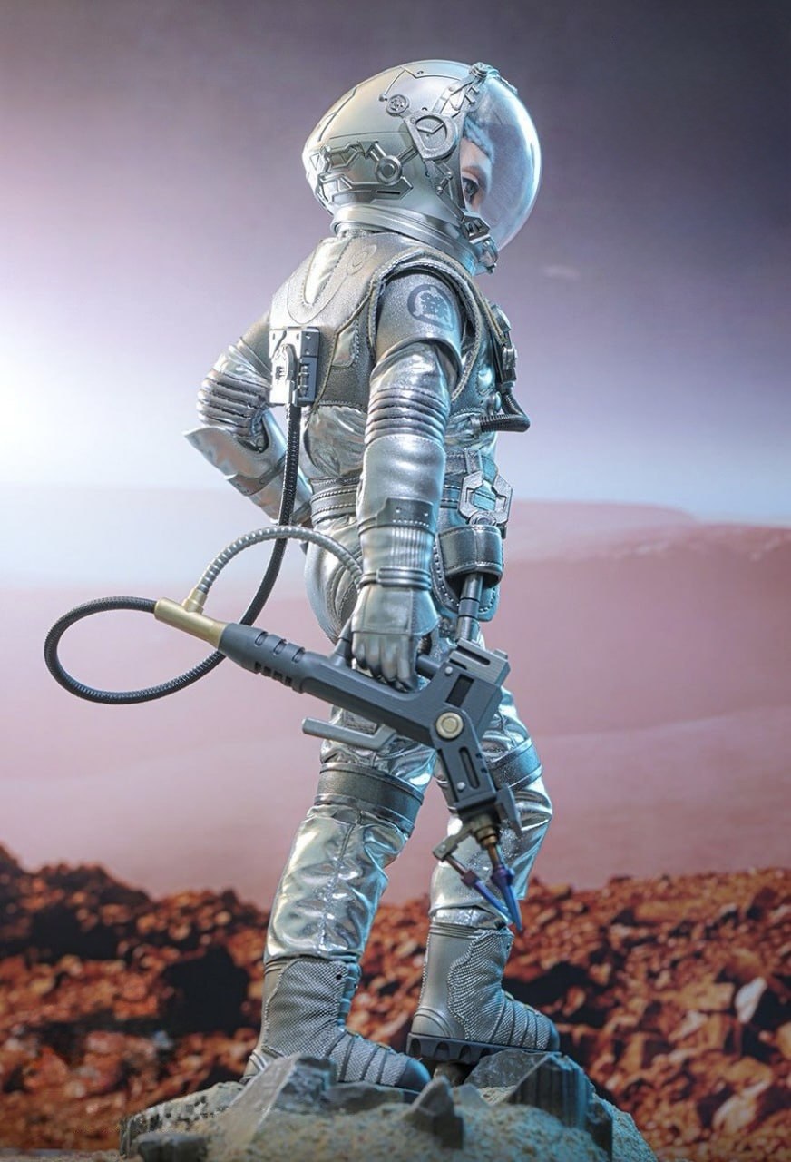 READY🔥Hot Toys AMC041 Brothersfree x Hot Toys Space Worker Baby (Brothersfree 25th Silver Galaxy Version) 1/6th scale Collectible Figure