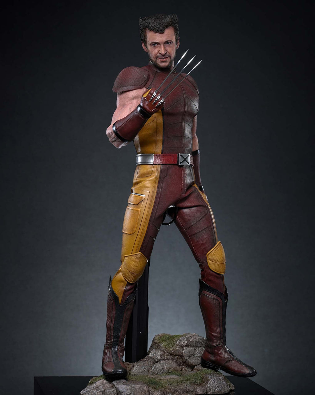 Preorder🔥Hot Toys MMS831 Deadpool & Wolverine 1/6th scale Wolverine (Classic Brown and Tan) Collectible Figure [Hot Toys Exclusive]