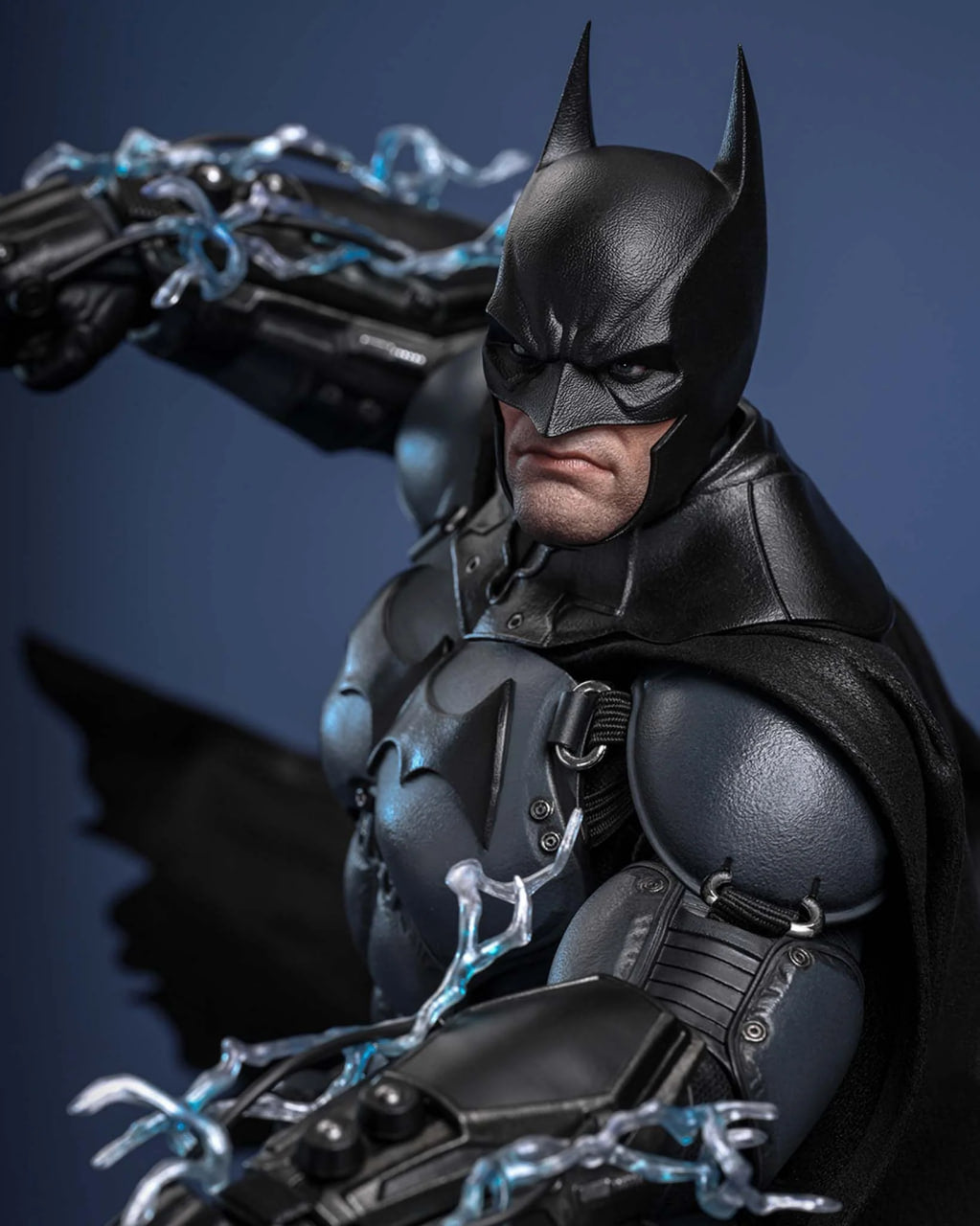 Preorder🔥Hot Toys VGM83 Batman: Arkham Origins 1/6th scale Batman™ Collectible Figure
