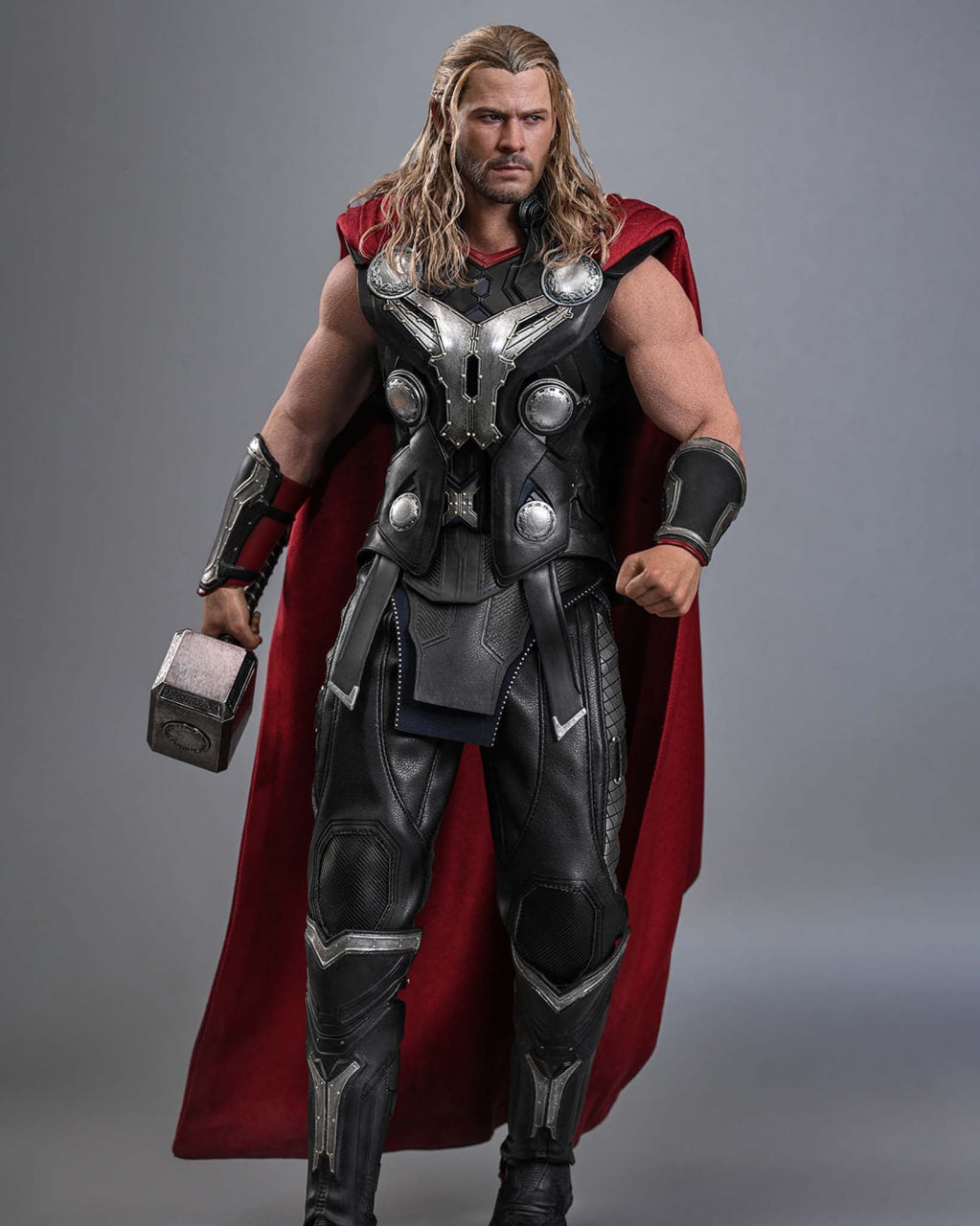 Marvel Thor フィギュア　ホットトイズ Thor (Artisan Edition) Sixth Scale Figure by Hot Toys | Sideshow